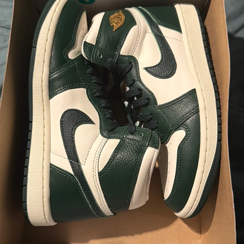 Jordan 1 Fir Pro green size 8 FD2596 101